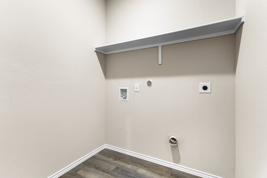 More Photos Of 8911 FM 1560, San Antonio Multifamily For Sale