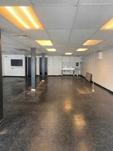 More Photos Of 1727 Ashley River Rd, Charleston Unknown For Lease