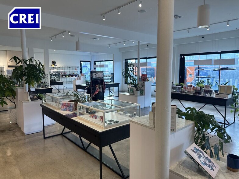 More Photos Of 2000 S La Cienega Blvd, Los Angeles Storefront For Lease