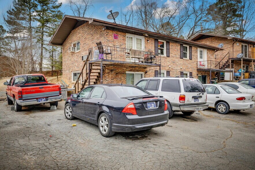 More Photos Of 908 Chadwick Dr, Kingsport Apartments For Sale