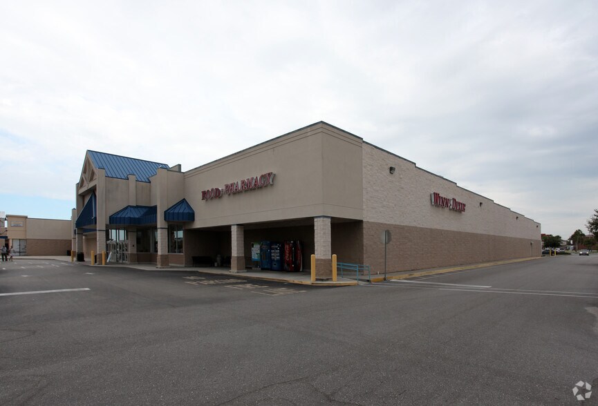 Primary Photo Of 3280 Tamiami Trl, Port Charlotte General Retail For Lease