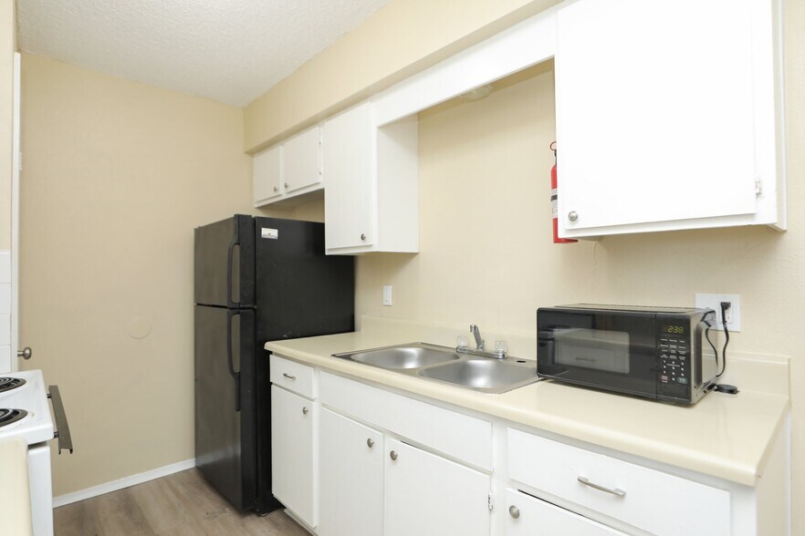 More Photos Of 2910 Old Lane City Rd, Wharton Apartments For Sale