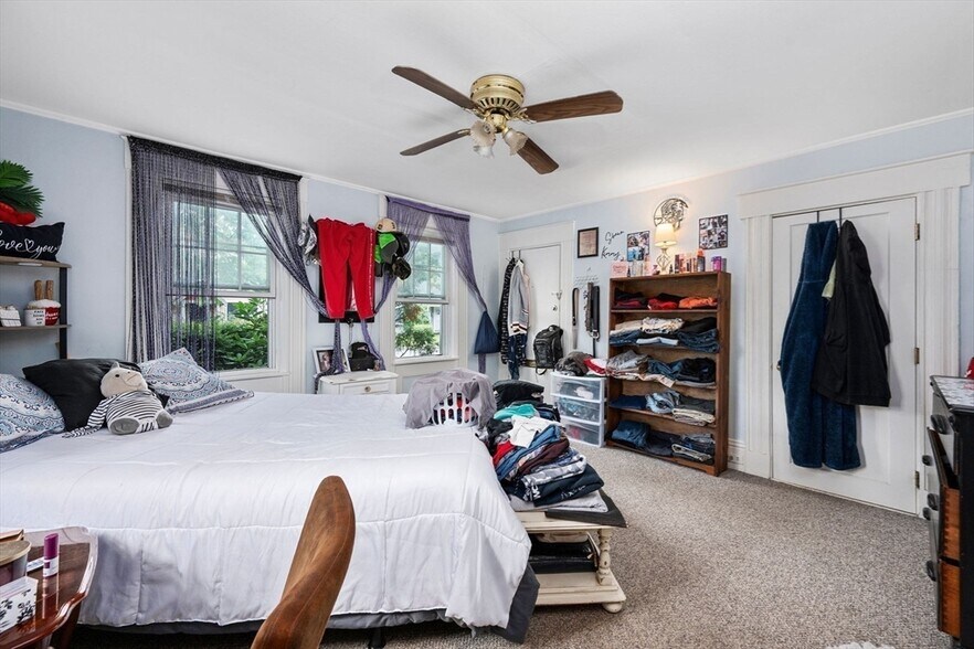More Photos Of 37 School St, Hyannis Apartments For Sale