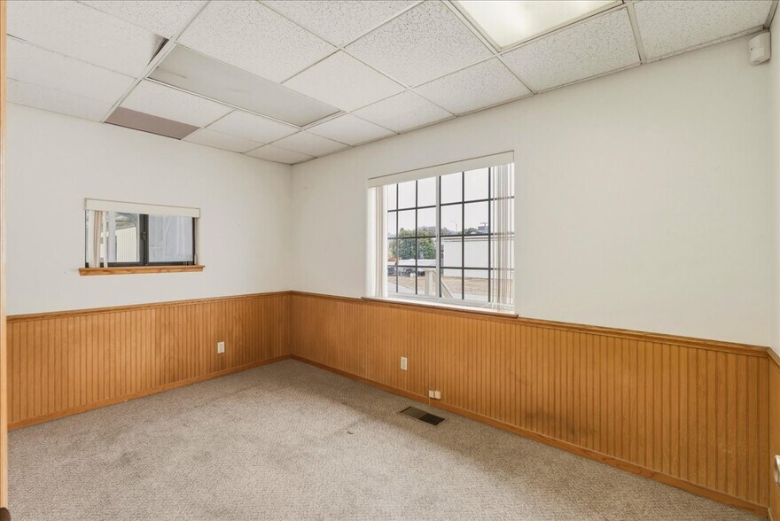 More Photos Of 414 N O St, Lompoc Warehouse For Sale