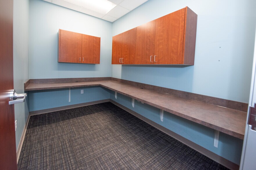 More Photos Of 4361 Boniface Pky, Anchorage Healthcare For Sale