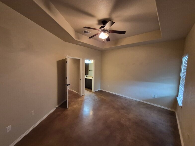 More Photos Of 698 Saengerhalle Rd, New Braunfels Apartments For Sale