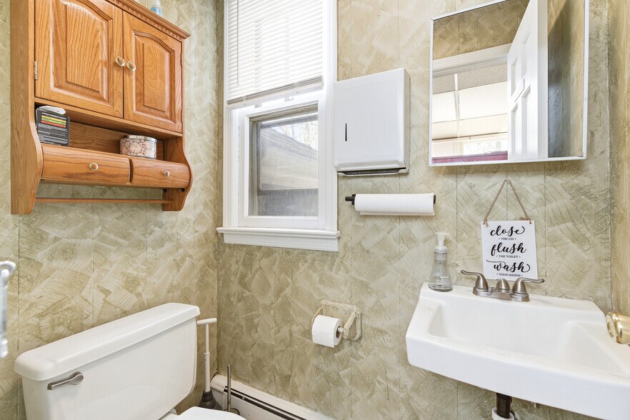 More Photos Of 467 Middlesex Ave, Metuchen Office For Sale