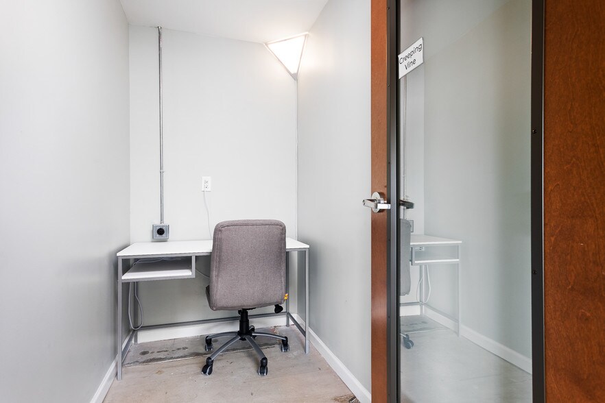 More Photos Of 2301 E Riverside Dr, Austin Unknown For Lease