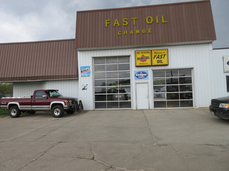 More Photos Of 526 S Phillips St, Algona Auto Repair For Sale