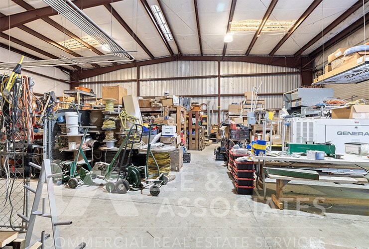 More Photos Of 592 Thorpe Rd, Orlando Warehouse For Lease