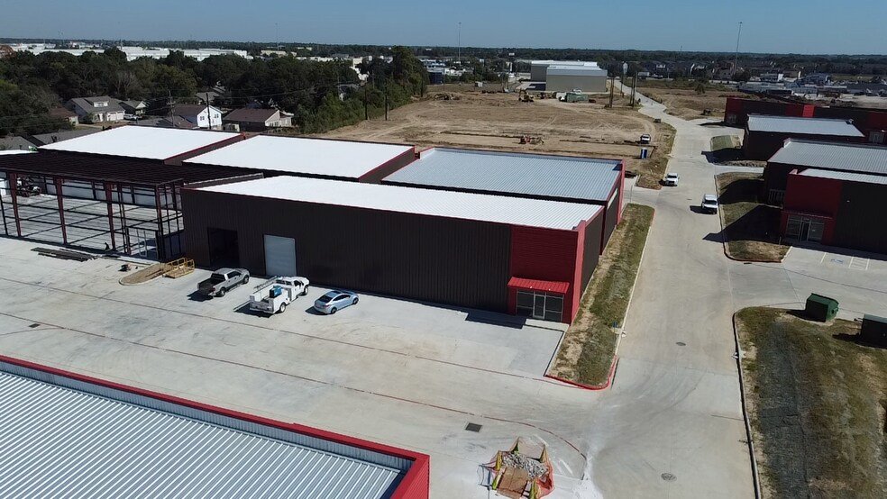 Primary Photo Of 16313 North Fwy, Houston Warehouse For Sale