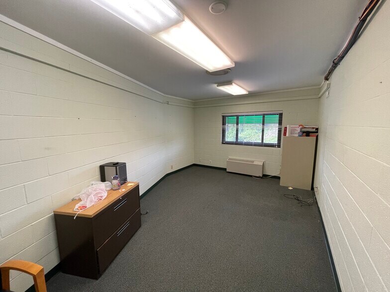 More Photos Of 61 Miller St, Winston-Salem Storefront Retail Office For Sale
