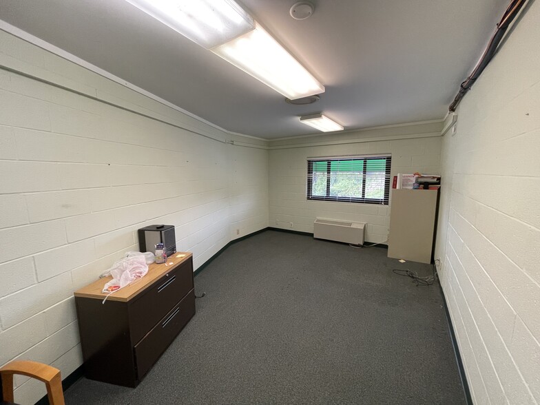 More Photos Of 61 Miller St, Winston-Salem Storefront Retail Office For Lease
