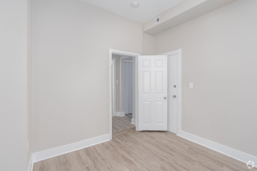 More Photos Of 617-631 W Lexington St, Baltimore Apartments For Lease