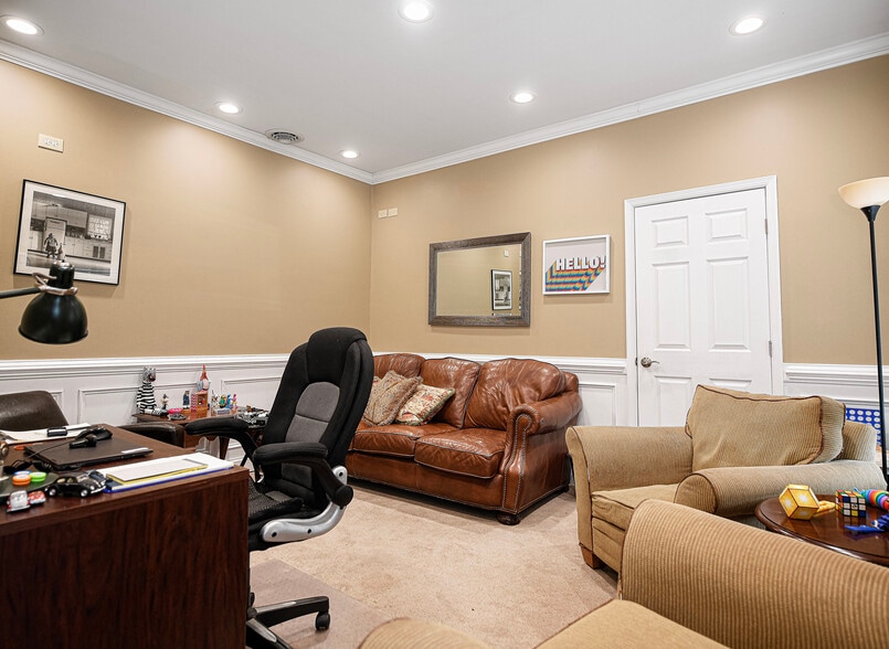 More Photos Of 900 S Main St, Bel Air Office For Sale