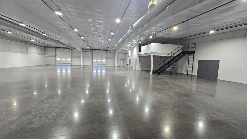 More Photos Of 197 Thunder Rd, Mooresville Light Distribution For Lease