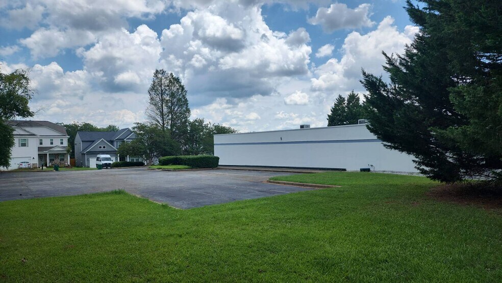 More Photos Of 200 Dillon Cir, Spartanburg Office For Sale