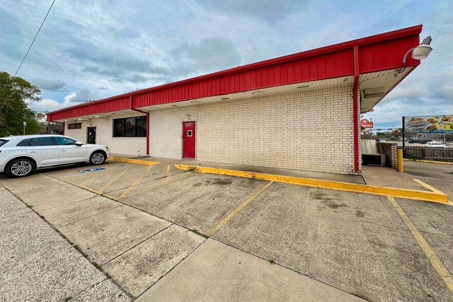 More Photos Of 1480 Washington Blvd, Beaumont Freestanding For Sale