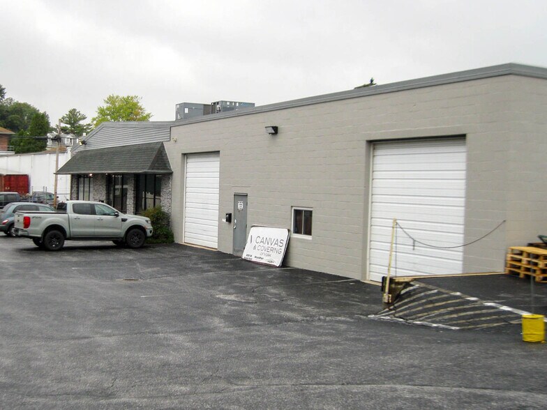 More Photos Of 1880 W Mason Ave, York Light Manufacturing For Lease