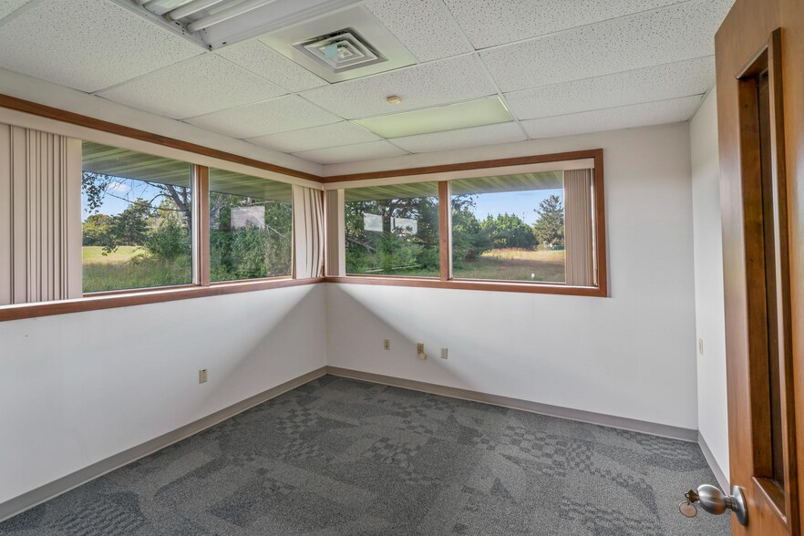 More Photos Of 614 Union Rd, Vineland Office For Sale