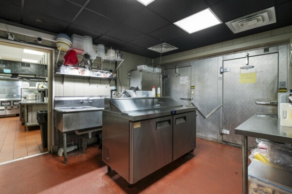 More Photos Of 601 N 1st St, Pulaski Restaurant For Sale