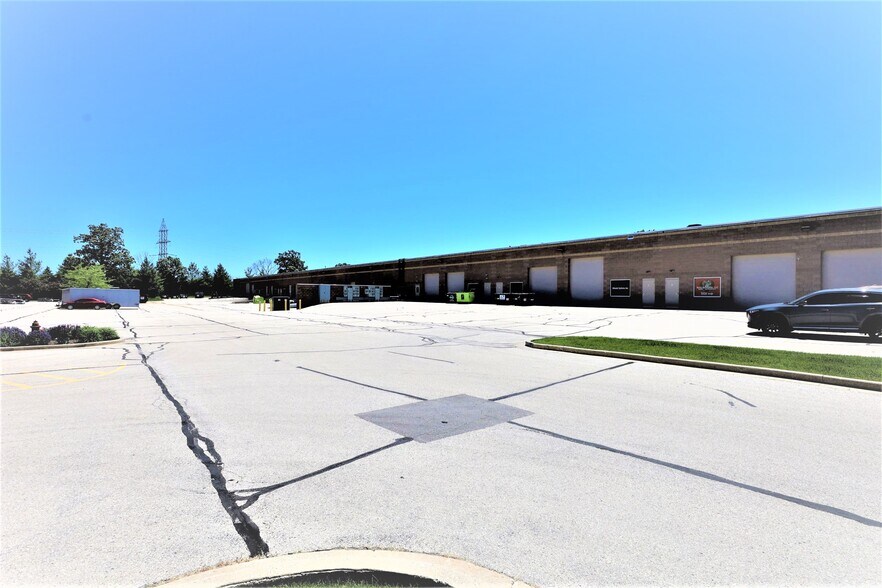 More Photos Of 10520 N Baehr Rd, Mequon Light Manufacturing For Lease