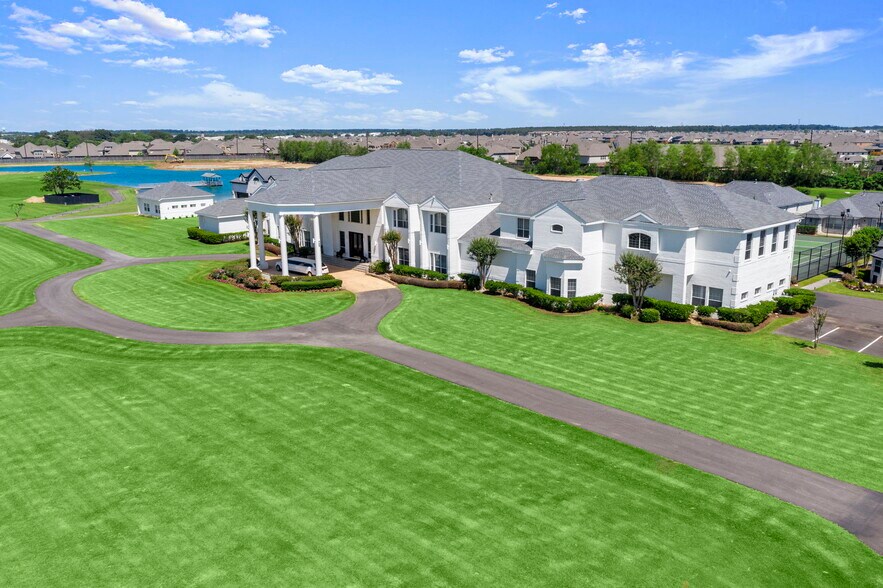 More Photos Of 19525 Doerre Rd, Spring Lodge Meeting Hall For Sale