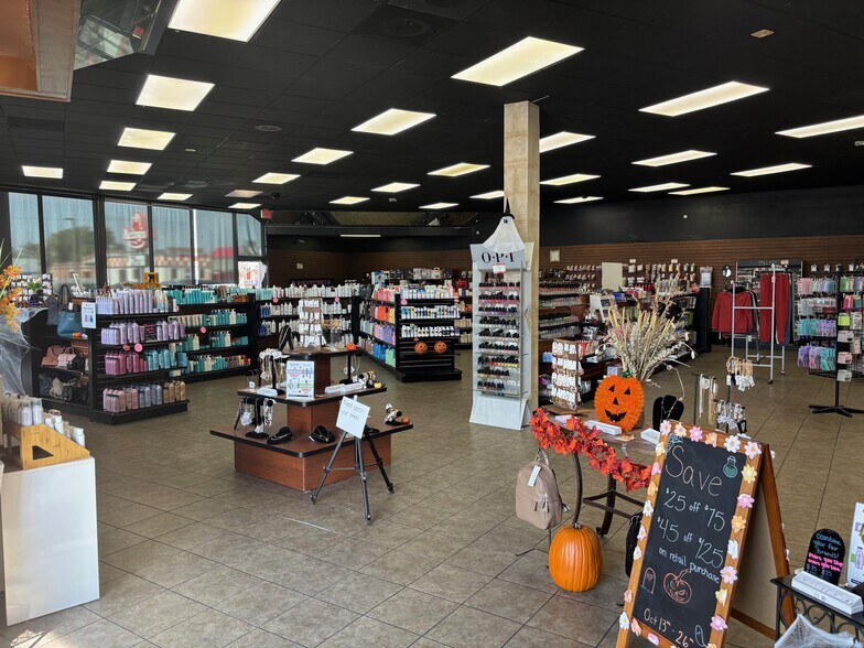 More Photos Of 434 S West St, Wichita Freestanding For Sale