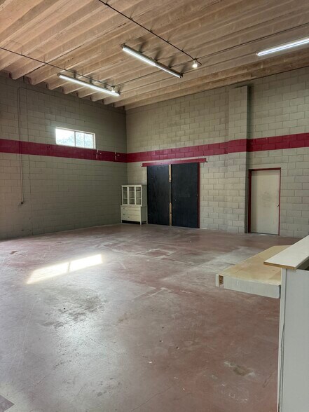 More Photos Of 1201 W Main St, Leesburg Service For Lease