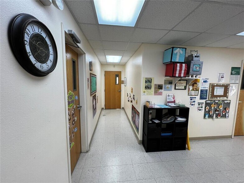 More Photos Of 19788 Sackett Ln, Waynesville Office For Sale