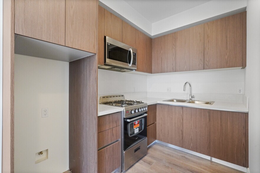 More Photos Of 443 E Vernon Ave, Los Angeles Apartments For Sale