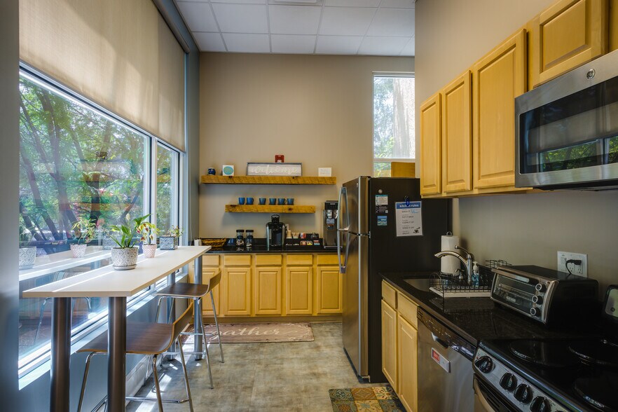More Photos Of 125-161 S Lexington Ave, Asheville Apartments For Lease