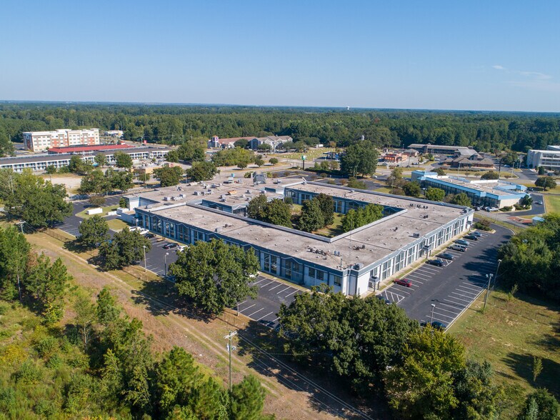 More Photos Of 1944 Cedar Creek Rd, Fayetteville Apartments For Lease