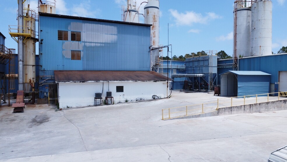 More Photos Of 2100 Line St, Brunswick Industrial For Sale