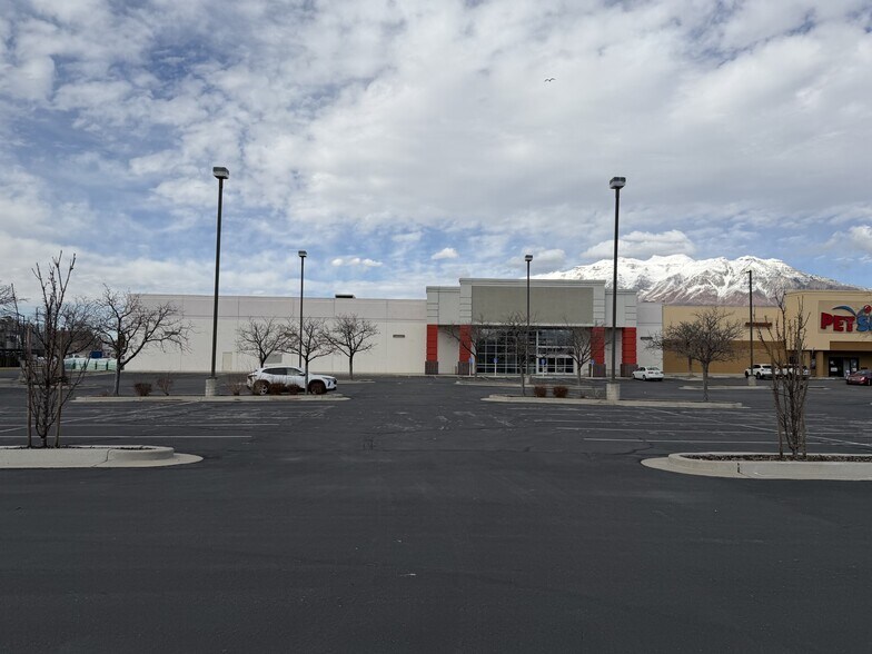 More Photos Of 50 W University Pky, Orem Freestanding For Lease