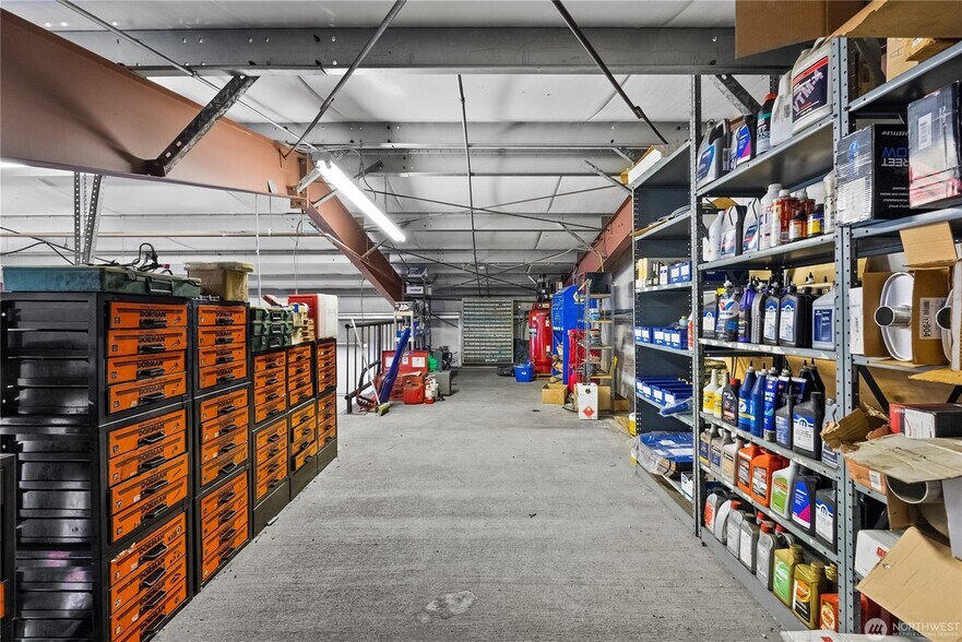 More Photos Of 9707 Key Peninsula Hwy NW, Gig Harbor General Retail For Sale