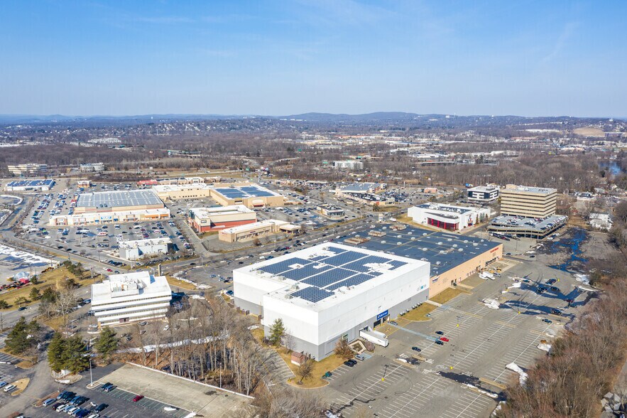 More Photos Of 65 Willowbrook Blvd, Wayne Office For Lease