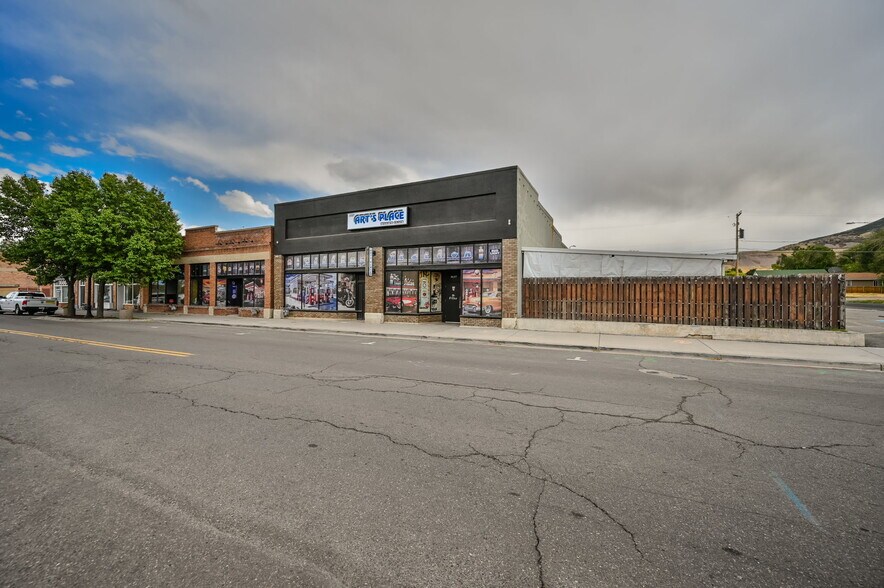 More Photos Of 8979 W Magna Main St, Magna Restaurant For Sale