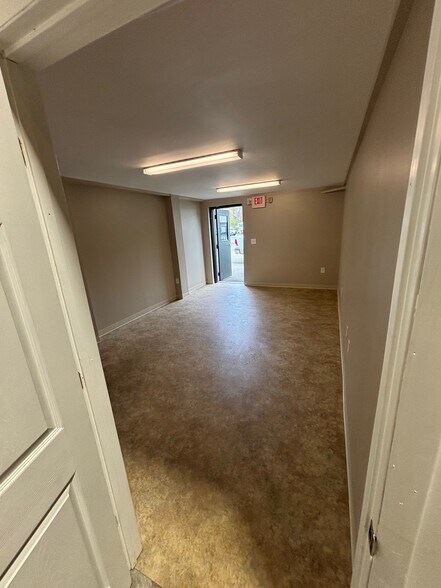 More Photos Of 3350 Patuxent River Rd, Davidsonville Warehouse For Lease