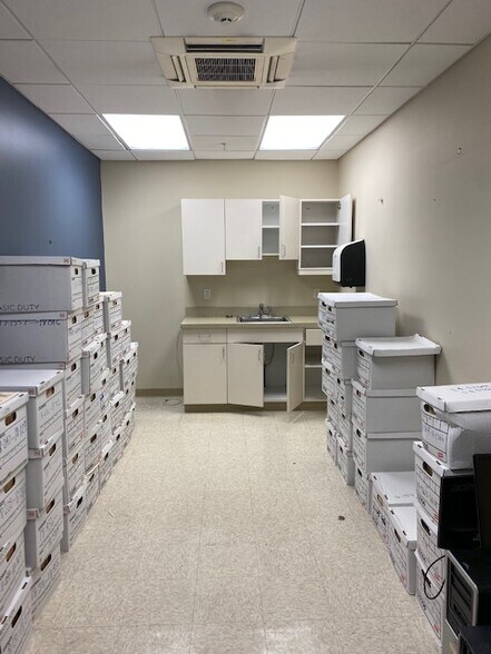 More Photos Of 406 Corlies Ave, Allenhurst Office For Lease