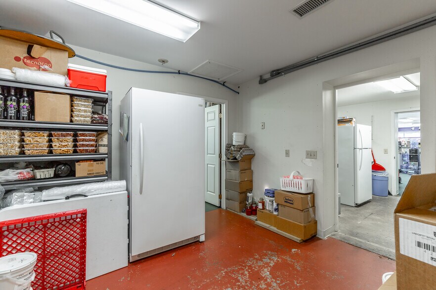 More Photos Of 15781 Rankin Ave, Dunlap Freestanding For Sale