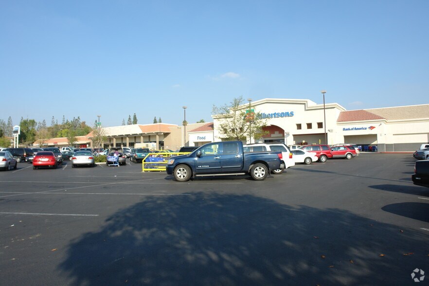 More Photos Of 2683-2693 Mount Vernon Ave, Bakersfield Unknown For Lease