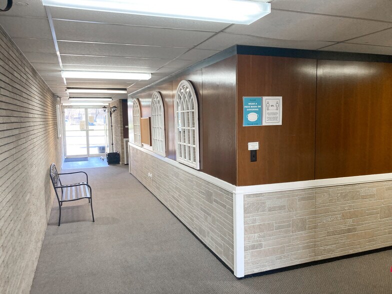 More Photos Of 1173 N Ballenger Hwy, Flint Office For Sale
