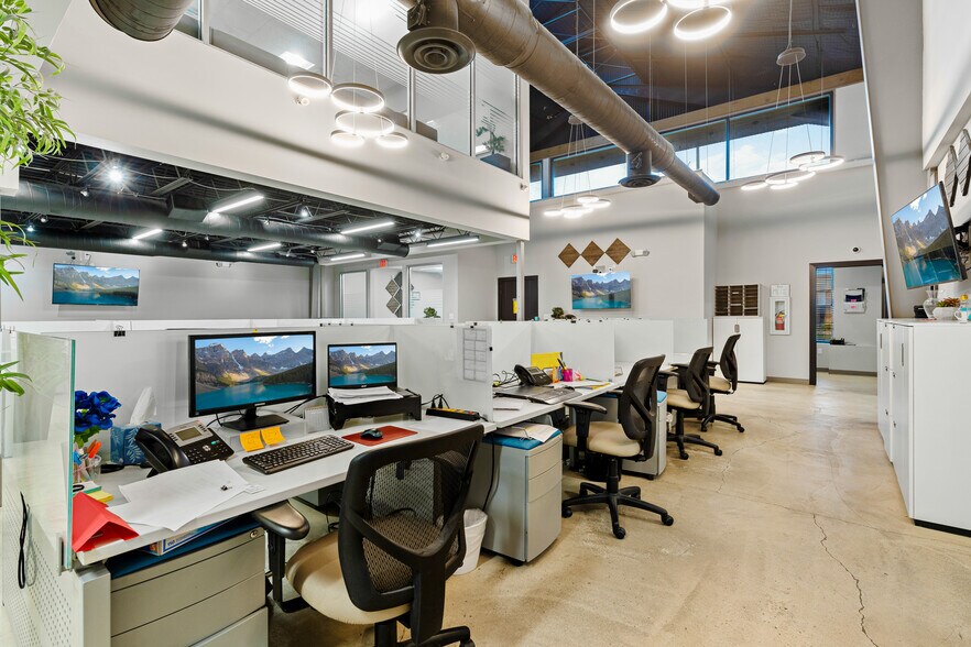 More Photos Of 7710 W IH-10, San Antonio Office For Sale