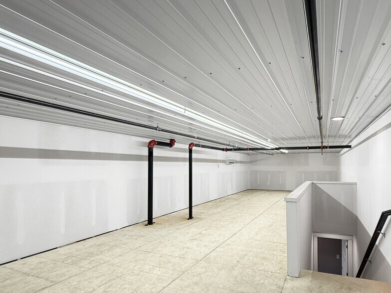 More Photos Of 1911 NE 58th Ave, Des Moines Industrial For Sale