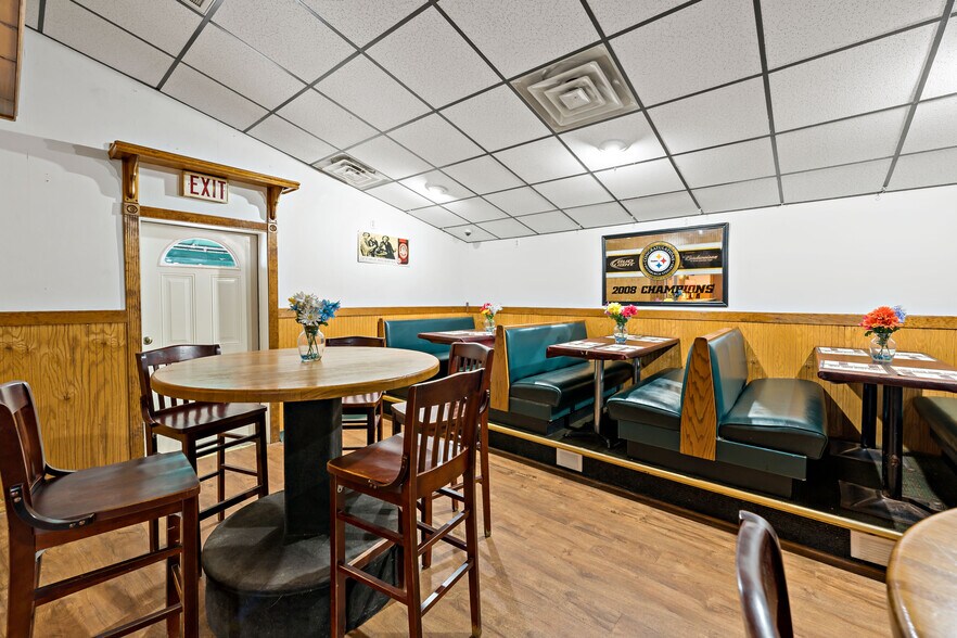 More Photos Of 180 Butler Rd, Saxonburg Restaurant For Sale