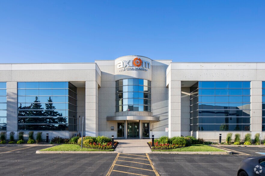 More Photos Of 5205 Satellite Dr, Mississauga Office For Sale