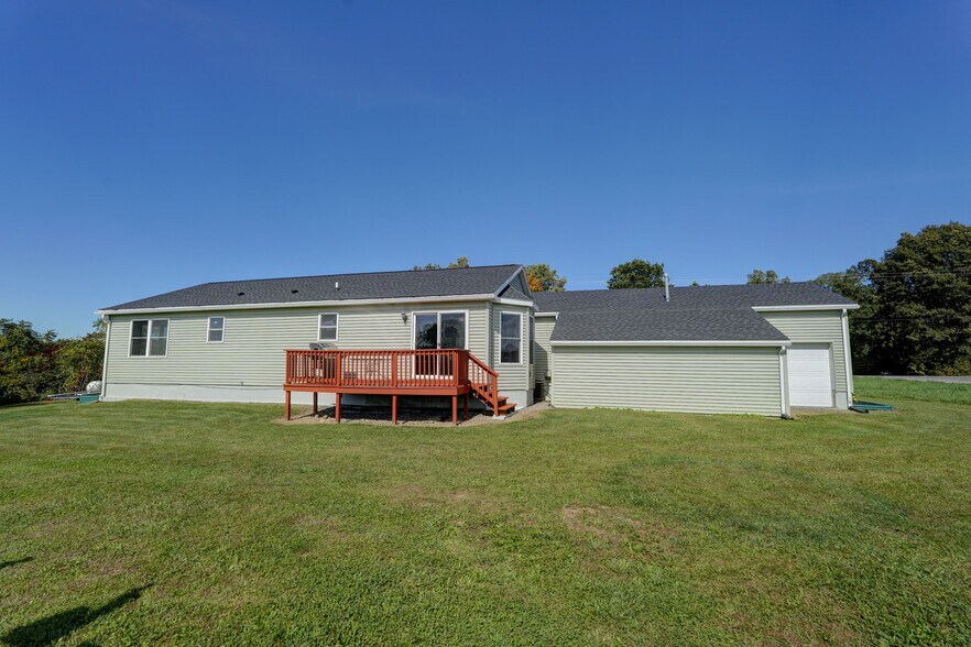 More Photos Of 1262 Fitzpatrick Rd, Auburn Specialty For Sale