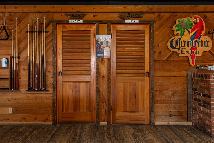 More Photos Of 2321 Main St, Fredonia General Retail For Sale