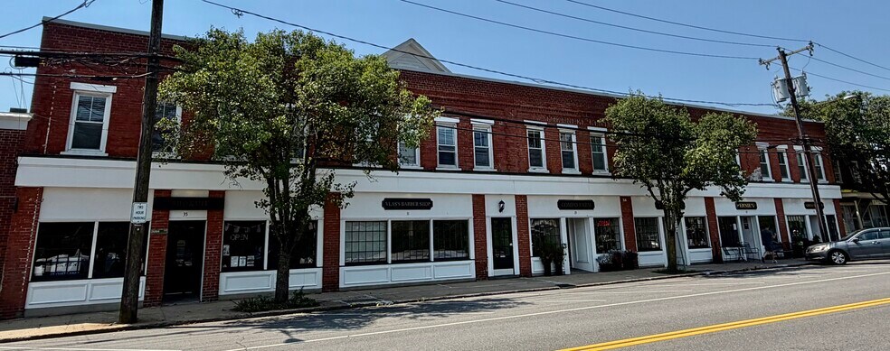 More Photos Of 23-35 Tokeneke Rd, Darien Unknown For Lease